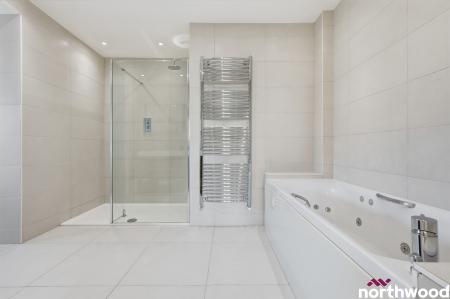 4 bedroom Detached house for sale in Ingrave Road, Brentwood, CM13