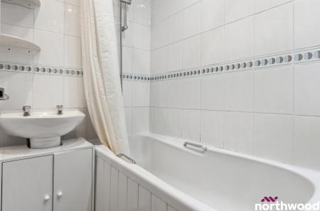 2 bedroom Cluster house for sale in Ongar Road, Brentwood, CM15