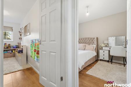 2 bedroom Cluster house for sale in Ongar Road, Brentwood, CM15