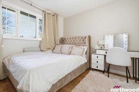 2 bedroom Cluster house for sale in Ongar Road, Brentwood, CM15