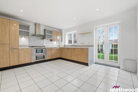 4 bedroom Terraced House for sale in Burghley Way, Chelmsford, CM2