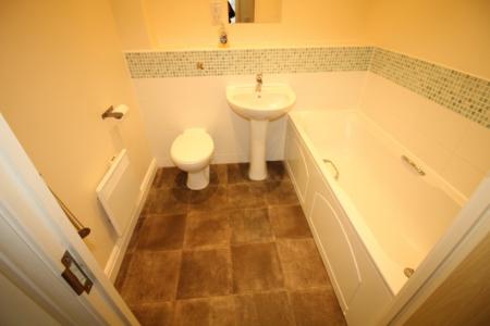 2 bedroom Flat to let in Baden Powell Close, Great Baddow, CM2