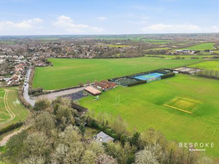 3 bedroom Detached bungalow for sale in Paradise Road, Writtle, CM1