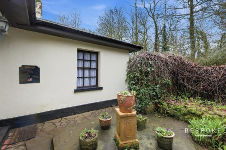 3 bedroom Detached bungalow for sale in Paradise Road, Writtle, CM1