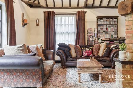 3 bedroom Detached bungalow for sale in Paradise Road, Writtle, CM1