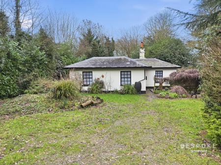 3 bedroom Detached bungalow for sale in Paradise Road, Writtle, CM1