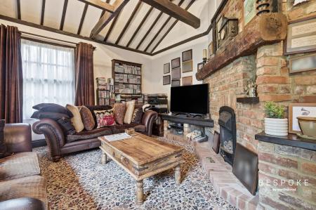 3 bedroom Detached bungalow for sale in Paradise Road, Writtle, CM1