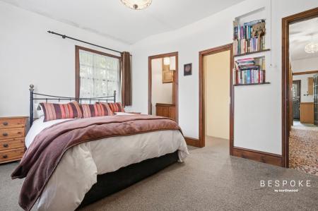 3 bedroom Detached bungalow for sale in Paradise Road, Writtle, CM1