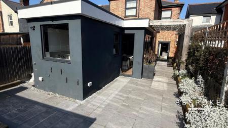 3 bedroom Detached house for sale in Victoria Road, Chelmsford, CM1