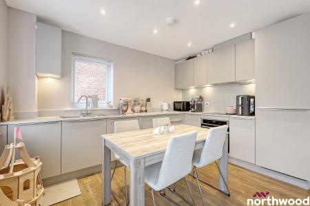 1 bedroom Flat to let in Henry Shuttlewood Drive, Beaulieu, CM1