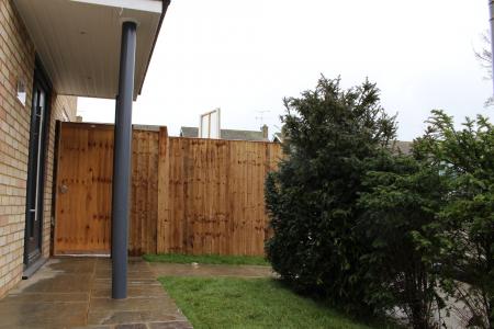 2 bedroom Town house to let in Central Ingatestone