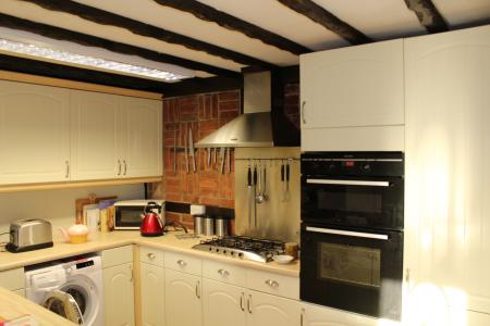 2 bedroom Flat to let in Roman Road, Mountnessing, CM15