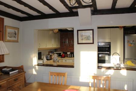 2 bedroom Flat to let in Roman Road, Mountnessing, CM15