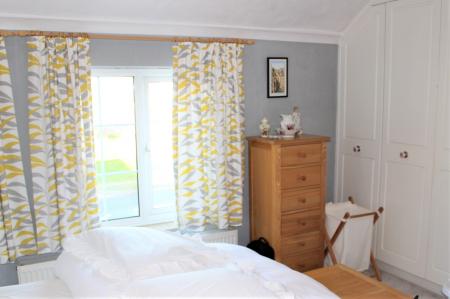 2 bedroom Flat to let in Roman Road, Mountnessing, CM15