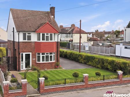 3 bedroom Detached house to let in Writtle Road, Chelmsford, CM1