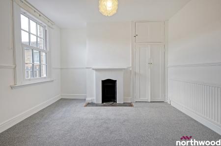 2 bedroom Terraced House to let in Mildmay Road, Old Moulsham, Chelmsford, CM2