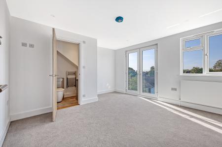 5 bedroom Town house to let in Fairfield, Ingatestone, CM4
