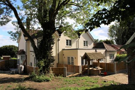 0 bedroom Flat to let in Main Road, Margaretting, CM4