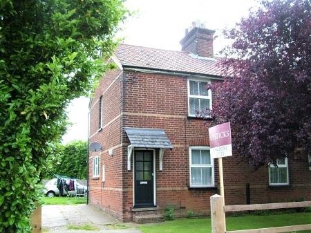 1 bedroom Maisonette to let in Main Road, Margaretting, CM4