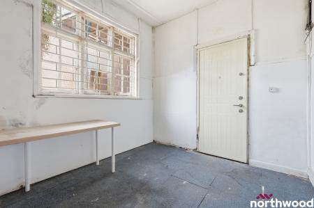 2 bedroom Commercial Property to let in Springfield Road, Springfield, Chelmsford, CM2