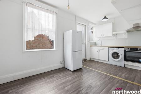 2 bedroom Commercial Property to let in Springfield Road, Springfield, Chelmsford, CM2