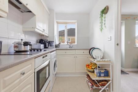 1 bedroom Flat to let in Parkinson Drive, Chelmsford, CM1