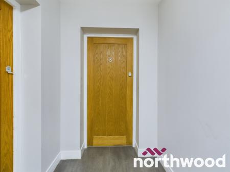 1 bedroom Flat to let in Moulsham Street, Chelmsford, CM2