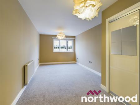 1 bedroom Flat to let in Moulsham Street, Chelmsford, CM2