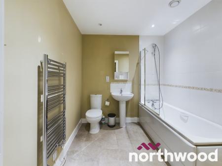 1 bedroom Flat to let in Moulsham Street, Chelmsford, CM2