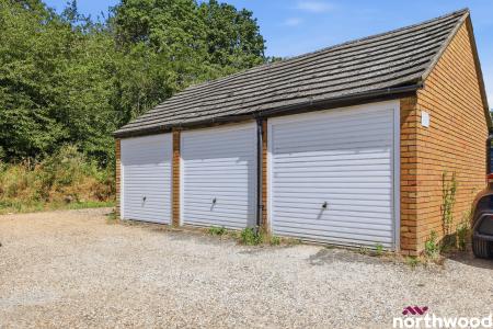 3 bedroom Terraced House to let in Sheppard Drive, Chelmsford, CM2