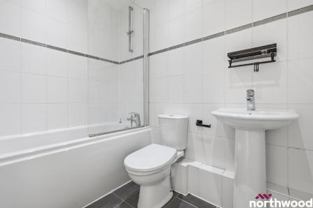 3 bedroom Terraced House to let in Sheppard Drive, Chelmsford, CM2