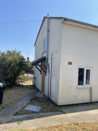 1 bedroom Terraced House to let in Fingringhoe Road, Colchester, CO2