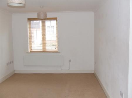 2 bedroom Flat to let in Flitch Green