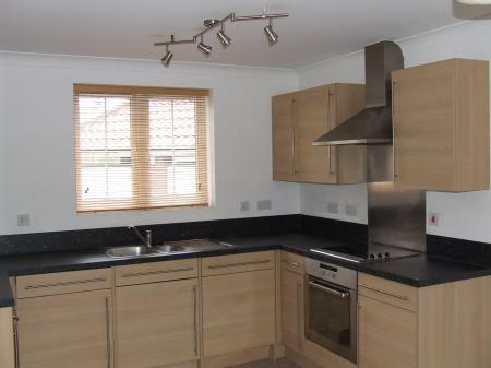 2 bedroom Flat to let in Flitch Green