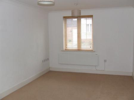 2 bedroom Flat to let in Flitch Green