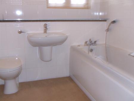 2 bedroom Flat to let in Flitch Green