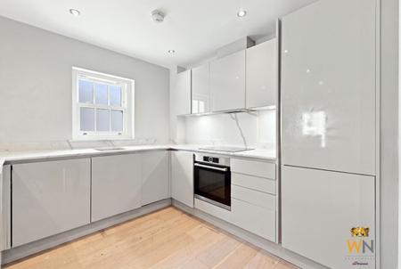 1 bedroom Flat for sale in 2 Primrose Hill, Crown Street, Brentwood, CM14