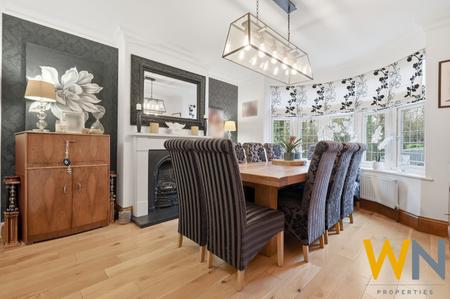 4 bedroom Detached house for sale in Alexander Lane, Shenfield, Brentwood, CM15