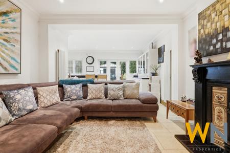 4 bedroom Detached house for sale in Alexander Lane, Shenfield, Brentwood, CM15