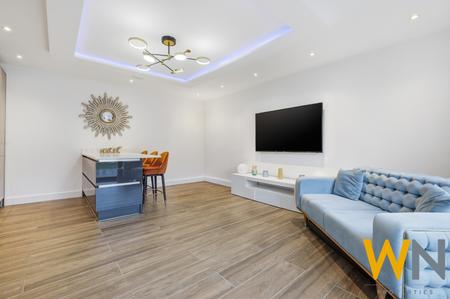4 bedroom Detached house for sale in Alexander Lane, Shenfield, Brentwood, CM15