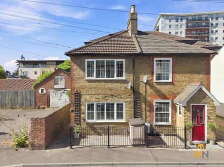 3 bedroom Semi-detached house for sale in Alfred Road, Brentwood, CM14
