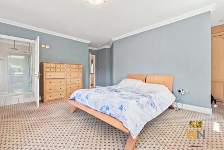 5 bedroom Detached house for sale in Arbour Lane, Springfield, Chelmsford, CM1