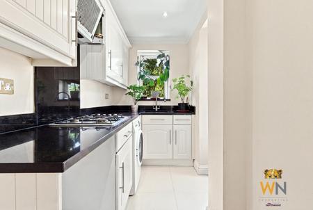 5 bedroom Detached house for sale in Arbour Lane, Springfield, Chelmsford, CM1