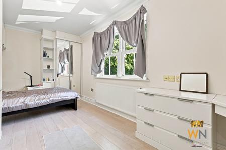 5 bedroom Detached house for sale in Arbour Lane, Springfield, Chelmsford, CM1