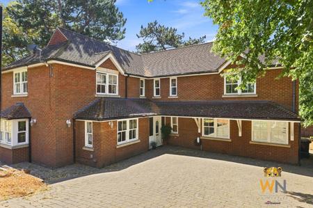 5 bedroom Detached house for sale in Arbour Lane, Springfield, Chelmsford, CM1