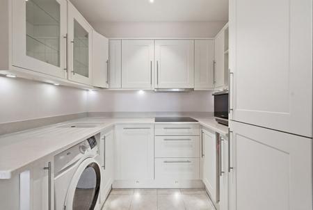 1 bedroom Flat for sale in Chelmsford Road, Shenfield, Brentwood, CM15