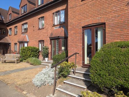1 bedroom Flat for sale in Chelmsford Road, Shenfield, Brentwood, CM15