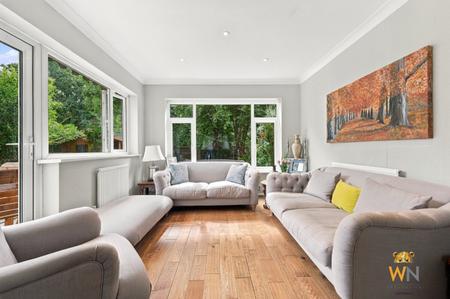 5 bedroom Detached house for sale in Clifton Way, Hutton, CM13