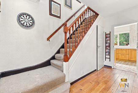 5 bedroom Detached house for sale in Clifton Way, Hutton, CM13