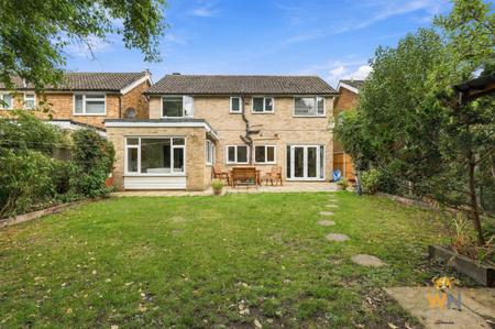 5 bedroom Detached house for sale in Clifton Way, Hutton, CM13